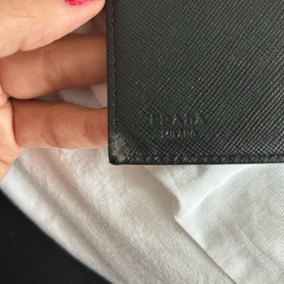 Prada Wallet - Picture 6 of 9